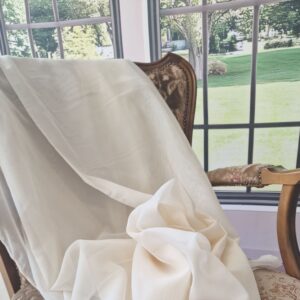 Voile krém színű ólomzsinóros fényáteresztő függöny